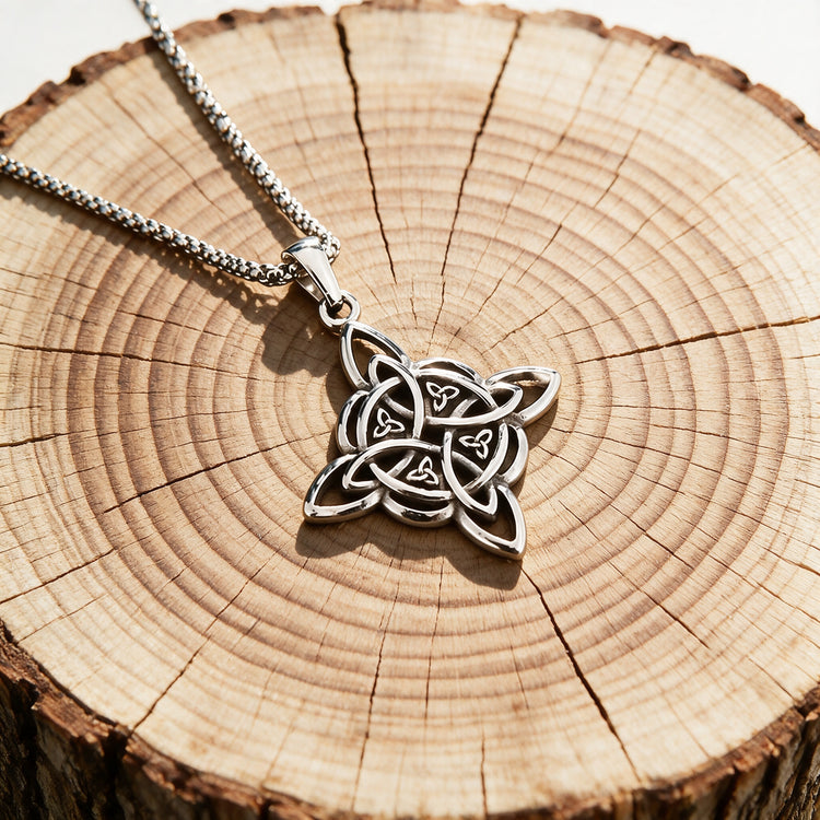 Collier \"Vie Éternel\" noeud de la trinité celtique