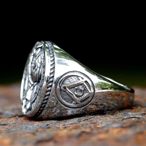 Bague viking  "On triomphe toujours"