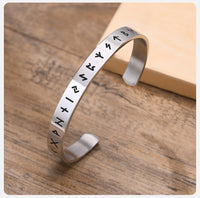 Bracelet Viking \"Bracelet de l'Alphabet des Dieux\"