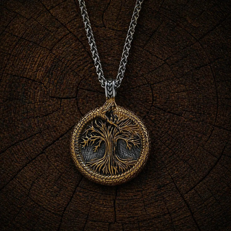 Collier arbre sacré d'Yggdrasil avec Jörmungand