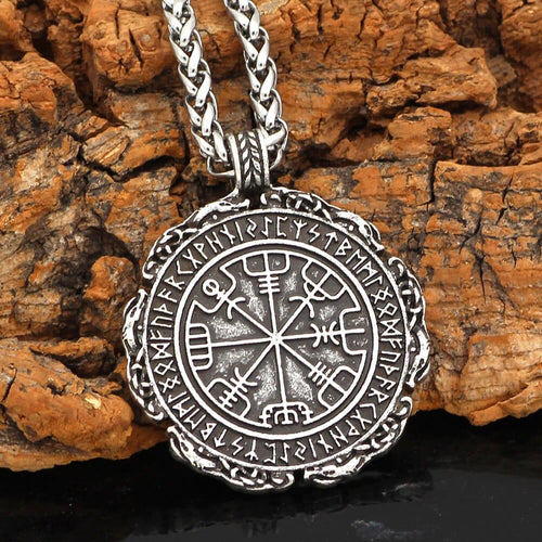 Collier boussole runique Vegvisir