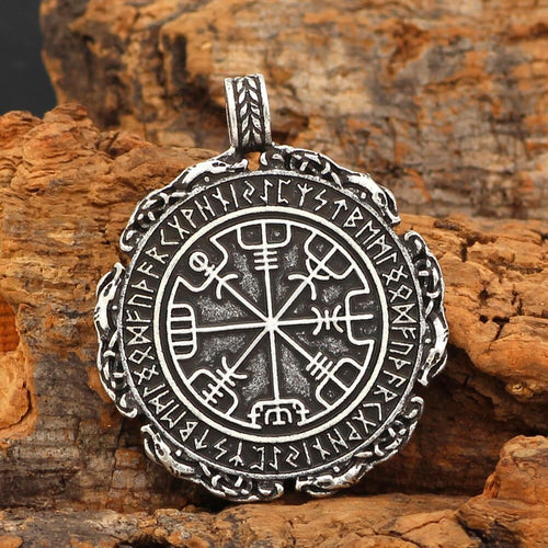 Collier boussole runique Vegvisir