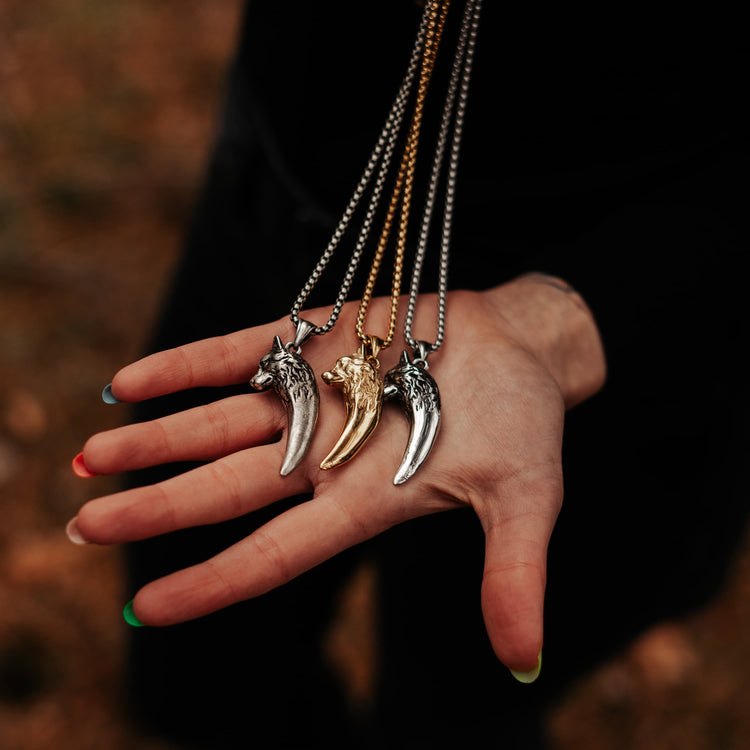 Collier de loup \"Ne jamais abandonner\"