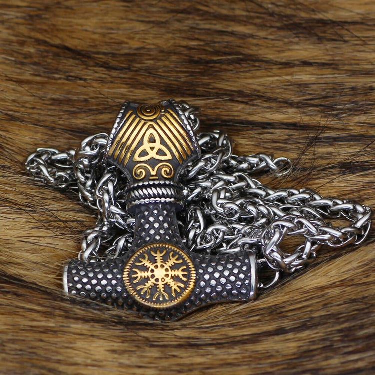Collier marteau de Thor avec heaume de la terreur