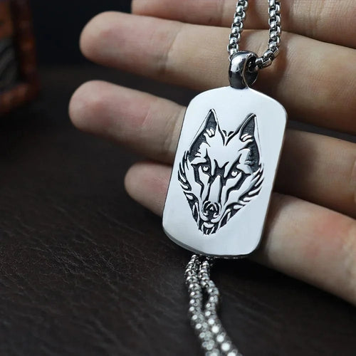 Collier plaque de Fenrir "La force est éternelle"