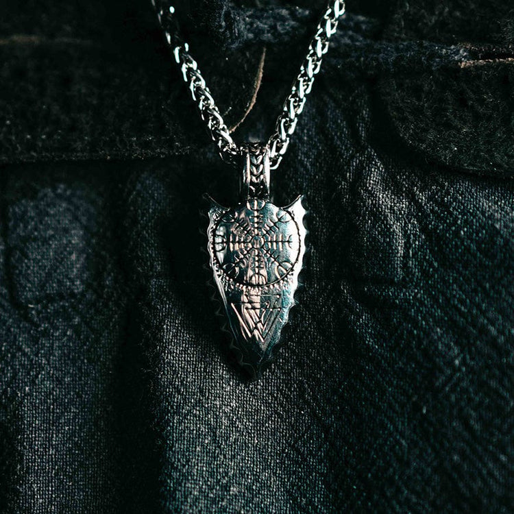Collier Tête de lance protectrice