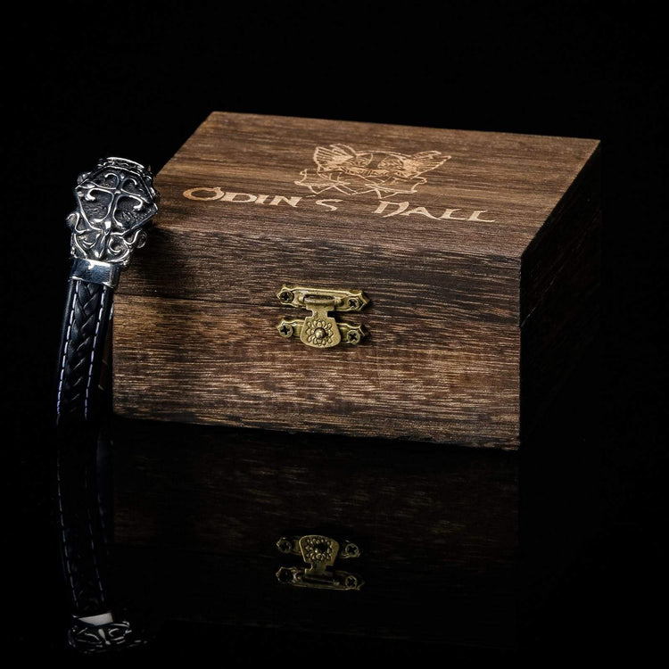 Bracelet Viking gravure chrétienne en cuir