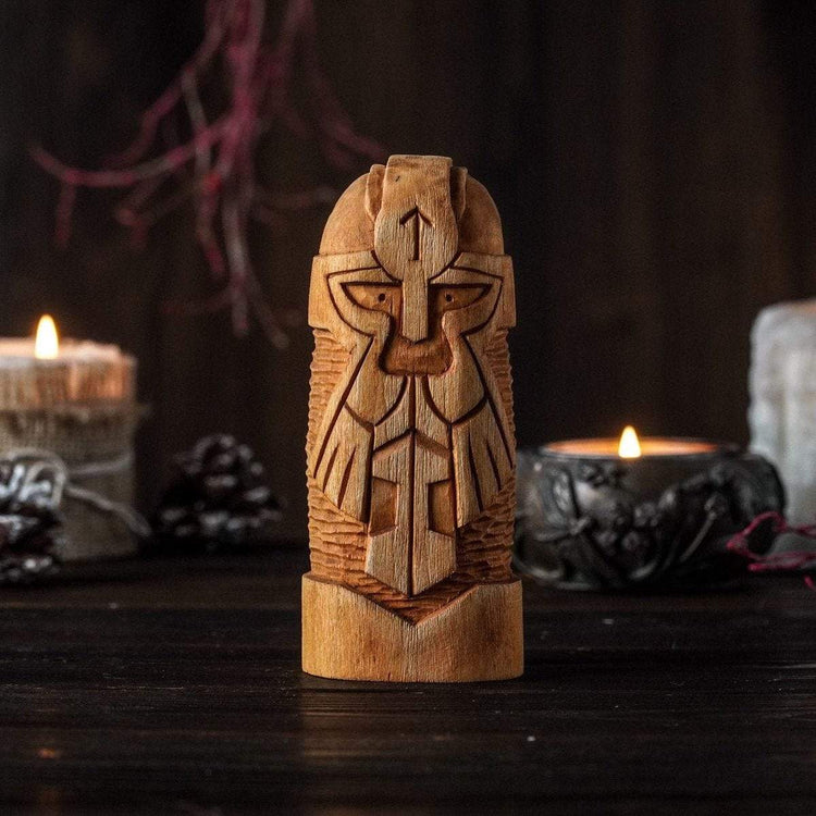 Statue en bois de Thor